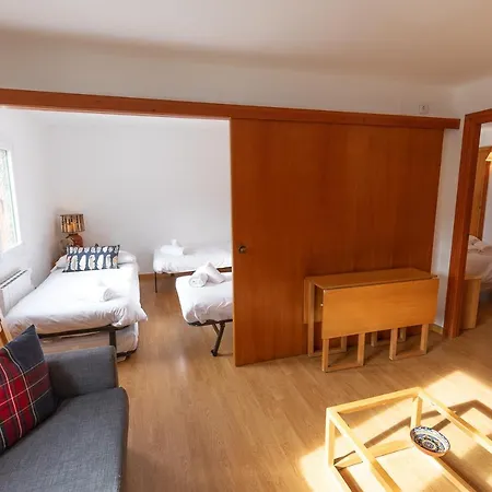 Huegas By Pirineos 360 - A 90 Metros Del Reloj De