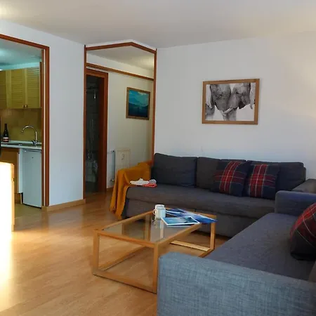 Huegas By Pirineos 360 - A 90 Metros Del Reloj De