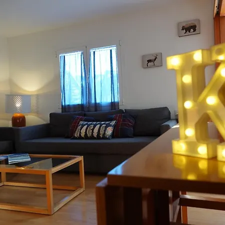 Huegas By Pirineos 360 - A 90 Metros Del Reloj De * フォルミガル