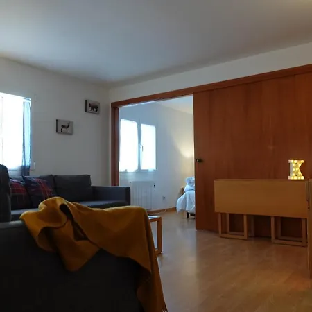 Huegas By Pirineos 360 - A 90 Metros Del Reloj De * フォルミガル