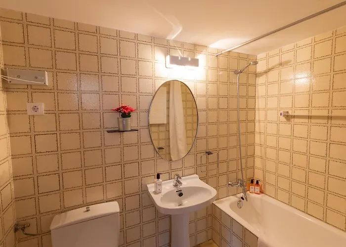 Huegas By Pirineos 360 - A 90 Metros Del Reloj De Lägenhet