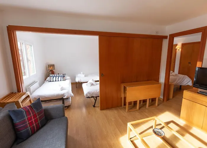 Huegas By Pirineos 360 - A 90 Metros Del Reloj De